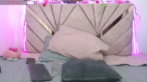 cherryblossom78 online show from 12, 1, 2025