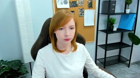 Snapshot of cherrycrushlove chatting on 6, 5, 2026 cherrycrushlove online show from 6, 5, 2026