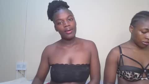 Snapshot of cherrye_bonny2 chatting on 12, 4, 2026 Cherry online show from 12, 4, 2026