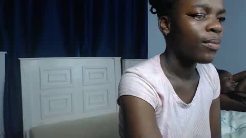 Snapshot of cherryebonny chatting on 25, 9, 2025 cherryebonny online show from 25, 9, 2025