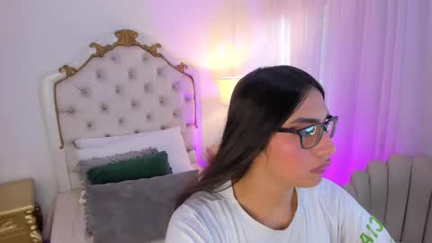 Snapshot of cherrylady2 chatting on 4, 2, 2026 Cherry online show from 4, 2, 2026