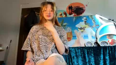 Snapshot of cherrylcornes chatting on 13, 5, 2026 Nika online show from 13, 5, 2026
