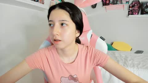 Snapshot of cherrymafer666 chatting on 24, 1, 2025 cherrycute666 online show from 24, 1, 2025