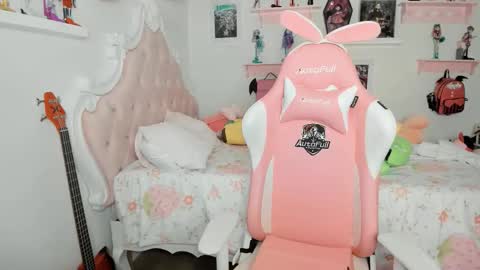 Snapshot of cherrymafer666 chatting on 1, 3, 2026 cherrycute666 online show from 1, 3, 2026