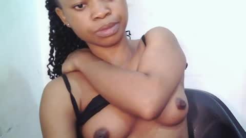 Snapshot of cherryxpussy chatting on 5, 5, 2026 cherryxpussy online show from 5, 5, 2026