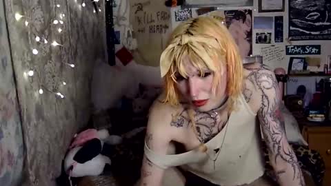 cher strauberry online show from 24, 2, 2026