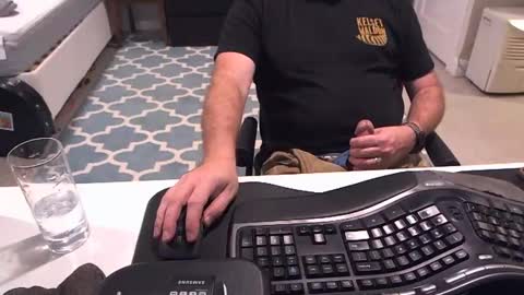 Snapshot of chesbayboy chatting on 12, 10, 2025 chesbayboy online show from 12, 10, 2025