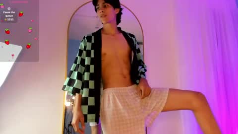 Snapshot of cheys_mast chatting on 20, 4, 2026 Cheys online show from 20, 4, 2026