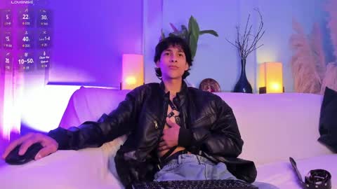 Snapshot of cheys_mast chatting on 27, 4, 2026 Cheys online show from 27, 4, 2026