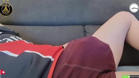Snapshot of chezmonsieur_g chatting on 31, 5, 2026 Grey online show from 31, 5, 2026