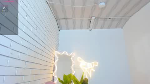 Chiara  online show from 5, 2, 2025