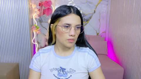 Snapshot of chiara_tay chatting on 27, 5, 2026 Chiara online show from 27, 5, 2026