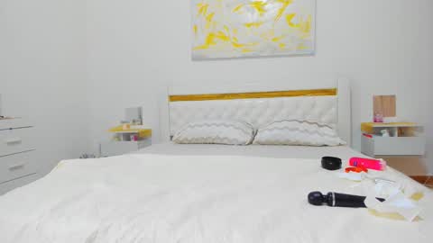 Snapshot of chiaraferraro chatting on 17, 5, 2026 Chiara online show from 17, 5, 2026