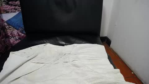 Snapshot of chiky_nastyy chatting on 14, 9, 2025 Chikys online show from 14, 9, 2025