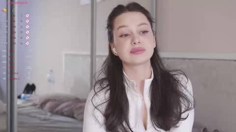Snapshot of chillgirlll chatting on 12, 4, 2026 Nicole online show from 12, 4, 2026