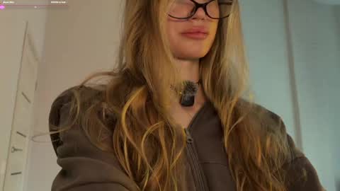Snapshot of chillgoddess chatting on 15, 5, 2026 Goddess Vika - owner of all ur money online show from 15, 5, 2026
