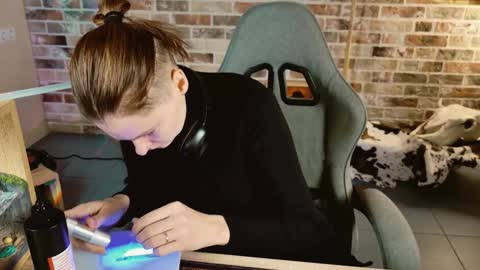 Bella online show from 10, 1, 2026