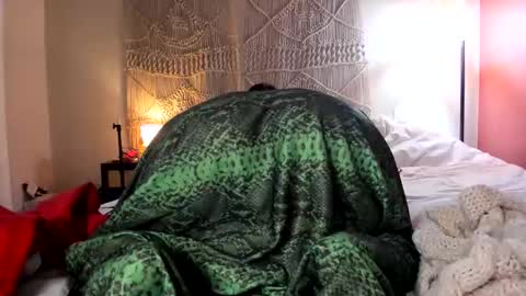 Snapshot of chillwithcamii chatting on 14, 3, 2026 yoursensualparadise online show from 14, 3, 2026