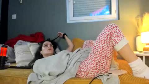 Snapshot of chillwithcamii chatting on 17, 3, 2026 yoursensualparadise online show from 17, 3, 2026