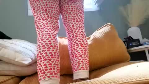 Snapshot of chillwithcamii chatting on 11, 4, 2026 yoursensualparadise online show from 11, 4, 2026