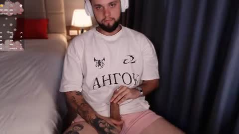 Snapshot of chilly__willy chatting on 5, 7, 2026 Mark online show from 5, 7, 2026