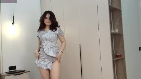 Snapshot of chimiko_ chatting on 9, 5, 2026 Cinnamon pookie online show from 9, 5, 2026