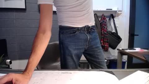 Snapshot of chitownaries82 chatting on 16, 11, 2025 Chitown Aries online show from 16, 11, 2025