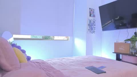 Snapshot of chloe__daviss chatting on 5, 3, 2026 CHLOE online show from 5, 3, 2026