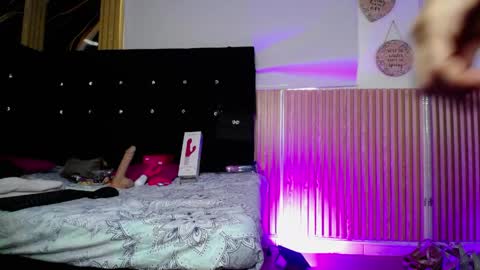 Chloe  online show from 21, 5, 2026