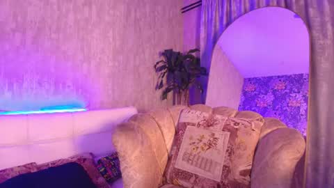 Snapshot of chloe_bronze chatting on 15, 6, 2026 Chloe online show from 15, 6, 2026