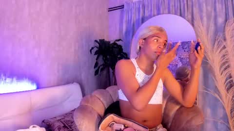Snapshot of chloe_bronze chatting on 18, 6, 2026 Chloe online show from 18, 6, 2026