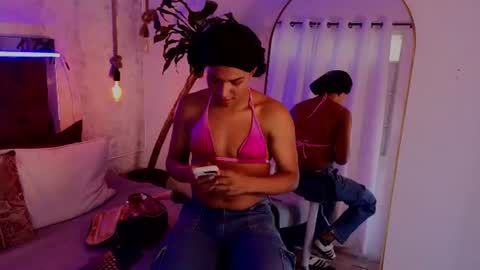 Snapshot of chloe_bronze chatting on 27, 7, 2026 Chloe online show from 27, 7, 2026