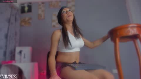 Snapshot of chloe_cooperr chatting on 28, 11, 2025 chloe_cooperr online show from 28, 11, 2025