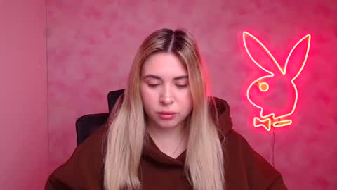 Chloe online show from 1, 12, 2025