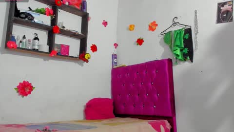 Snapshot of chloe_evanx_ chatting on 6, 11, 2025 Chloe Evanx online show from 6, 11, 2025