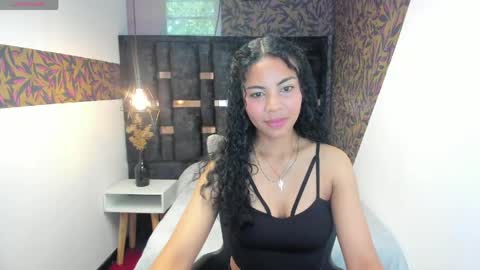 Snapshot of chloe_harper__ chatting on 24, 4, 2026 CHLOE HARPER online show from 24, 4, 2026