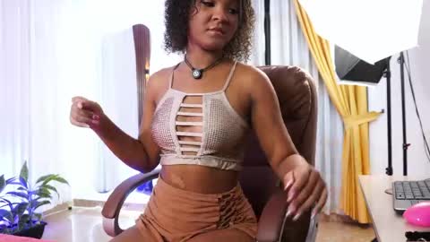 Snapshot of chloe_harriss chatting on 29, 4, 2026 Chloe online show from 29, 4, 2026