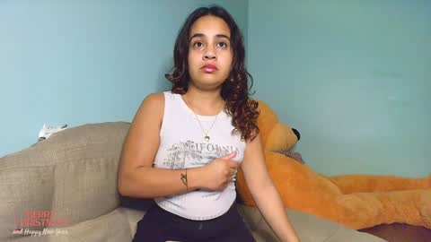 Snapshot of chloe_maia1 chatting on 19, 12, 2024 AMY online show from 19, 12, 2024