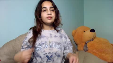 Snapshot of chloe_maia1 chatting on 4, 1, 2025 AMY online show from 4, 1, 2025