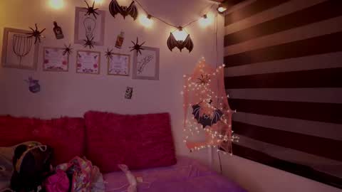 CLOE  online show from 18, 10, 2025