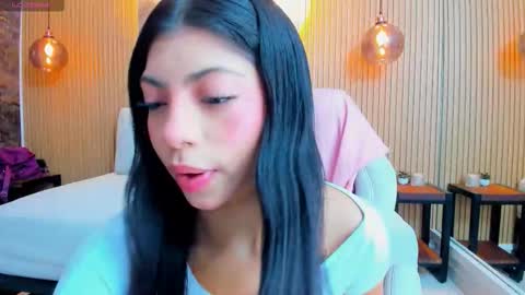  CHLOE  online show from 1, 11, 2025