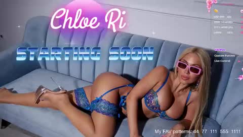 Snapshot of chloe_ri chatting on 19, 11, 2025 . ALL my LINKS online show from 19, 11, 2025