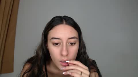 Chloe  online show from 19, 9, 2025