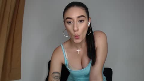 Chloe  online show from 29, 9, 2025