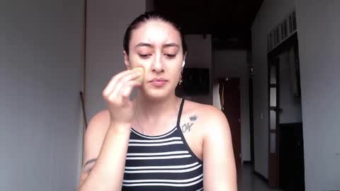 Snapshot of chloe_vahos chatting on 1, 5, 2026 Chloe online show from 1, 5, 2026