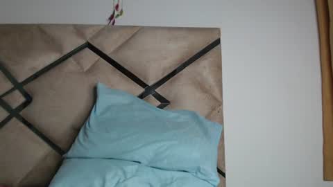 Chloe  online show from 13, 6, 2026