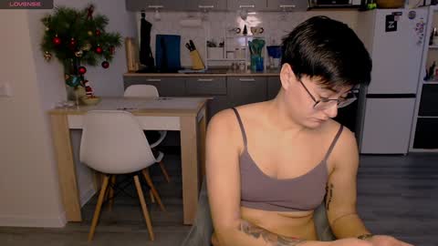 Eva and Sandra online show from 5, 1, 2025