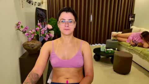 Snapshot of chloe_x_ chatting on 22, 6, 2026 Eva and Sandra online show from 22, 6, 2026