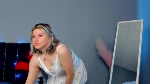 Snapshot of chloebloss0m chatting on 12, 2, 2025 Boni online show from 12, 2, 2025