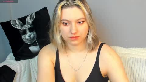 Snapshot of chloebloss0m chatting on 20, 2, 2025 Boni online show from 20, 2, 2025